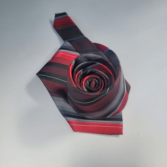 Van Heusen Men polyester tie red stripe  slim 58in long 3 1/4in wide - Picture 4 of 8